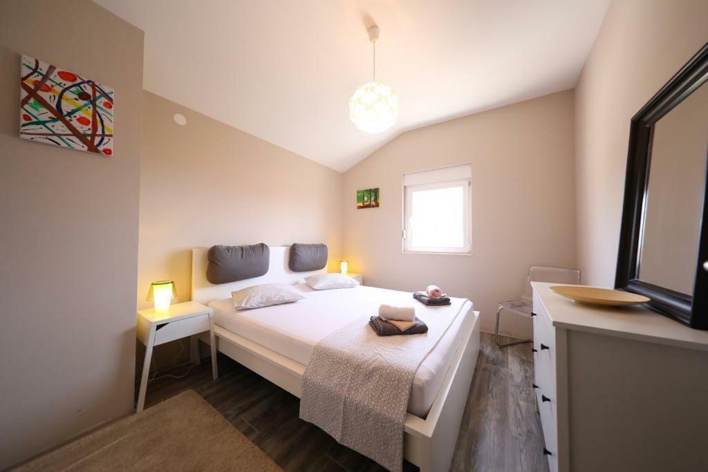 Luxury Apartment Rougemarin Пакоштане Экстерьер фото